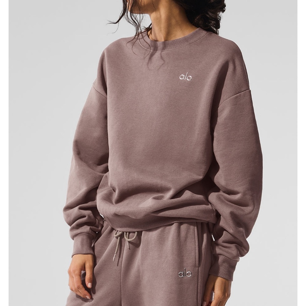 NWT ALO Yoga Women's Mashroom limited edition accolade Crew Neck and Pants Set